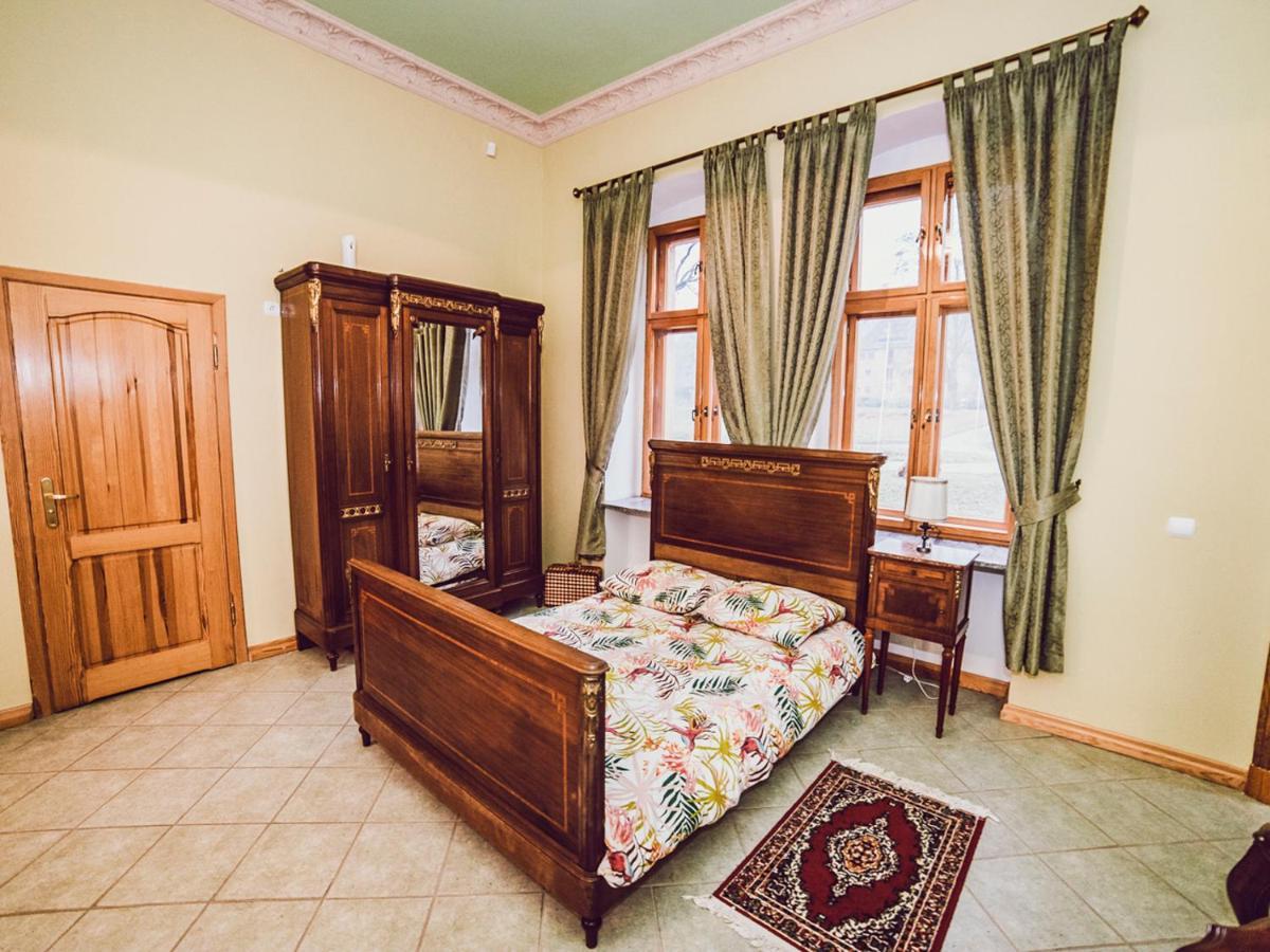 Palac Kursko Exterior photo