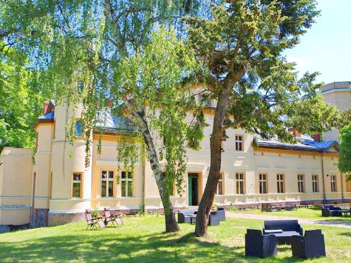 Palac Kursko Exterior photo
