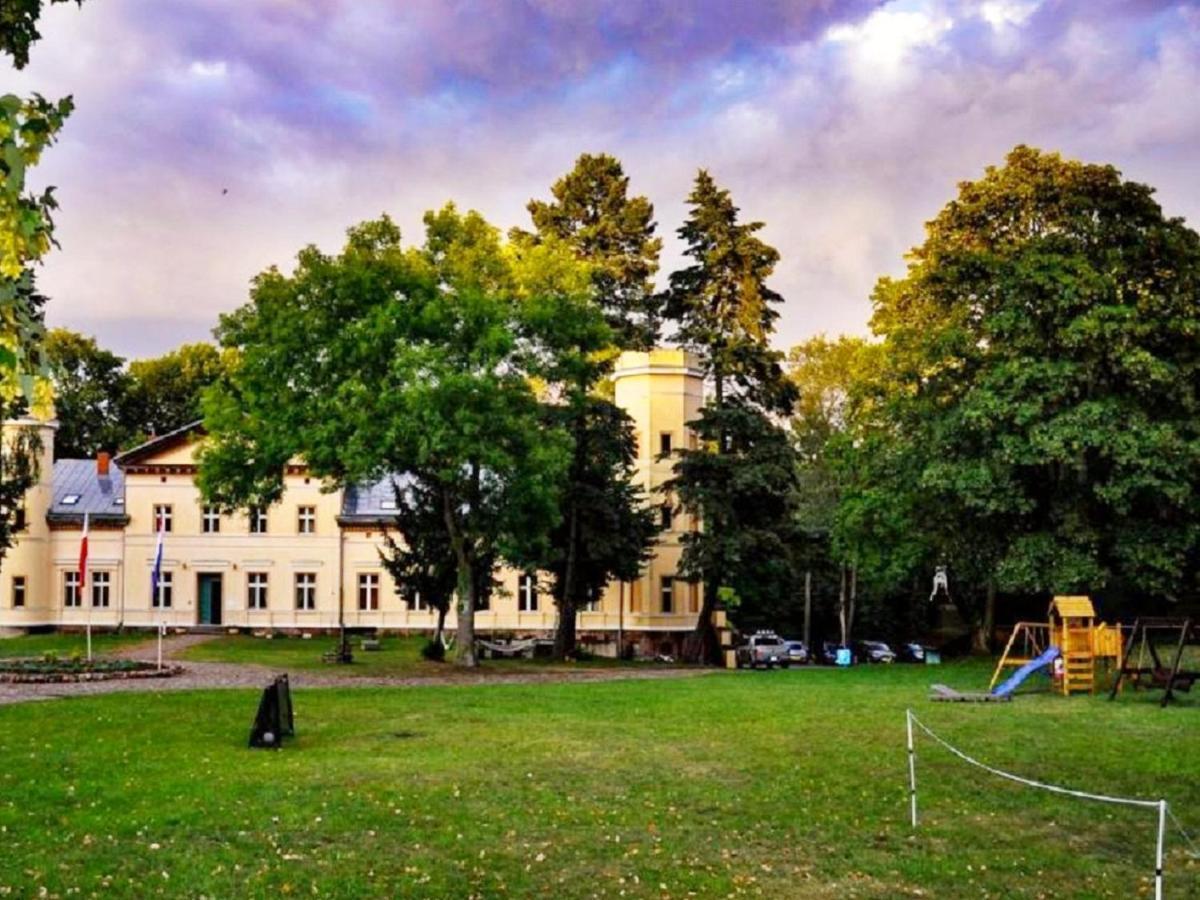 Palac Kursko Exterior photo
